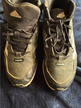 adidas Women’s Black and Brown Athletic Lace-Up Sneakers